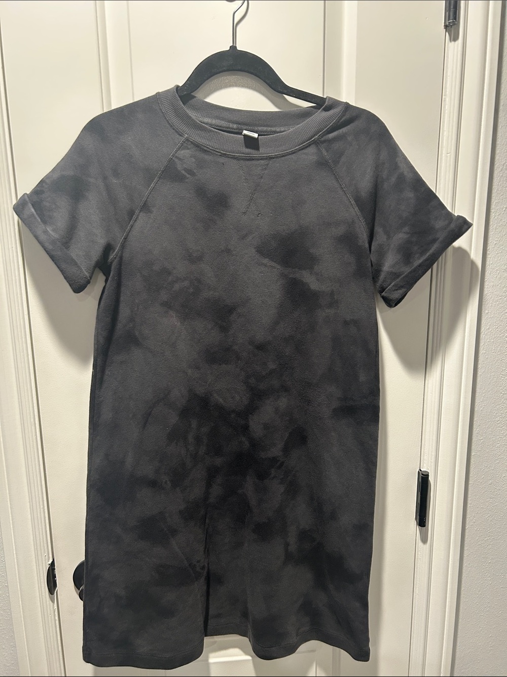 Old Navy Black Tie-Dye Short Sleeve Sweatshirt Dress